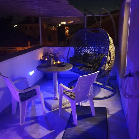 Rose- Center&parking Apartament Szybenik