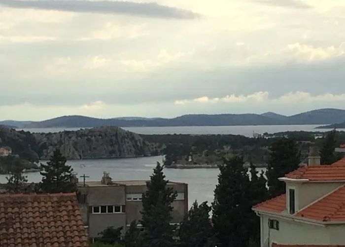 Rose- Center&parking Apartament